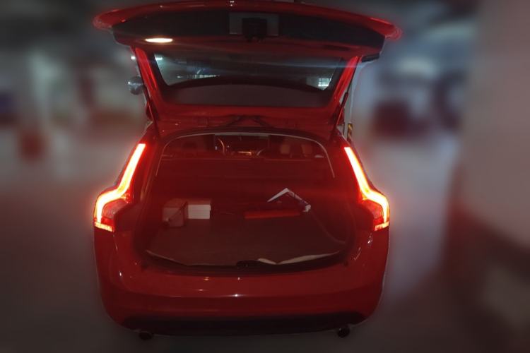 Used Volvo V60 2013 T5 Zhiya Edition