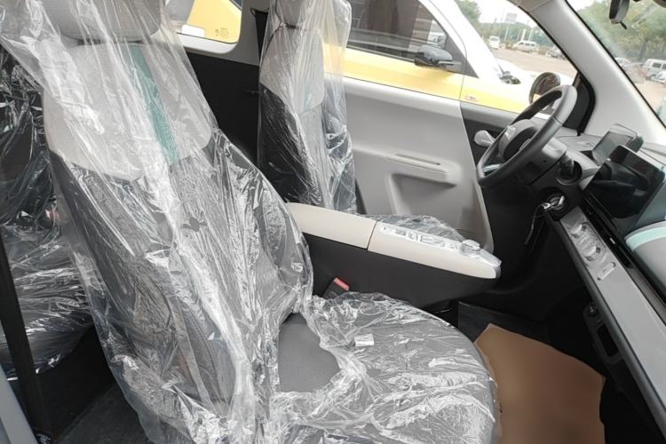 Used CHANGAN NEVO Lumin 2025 205 km Xiangqin Version
