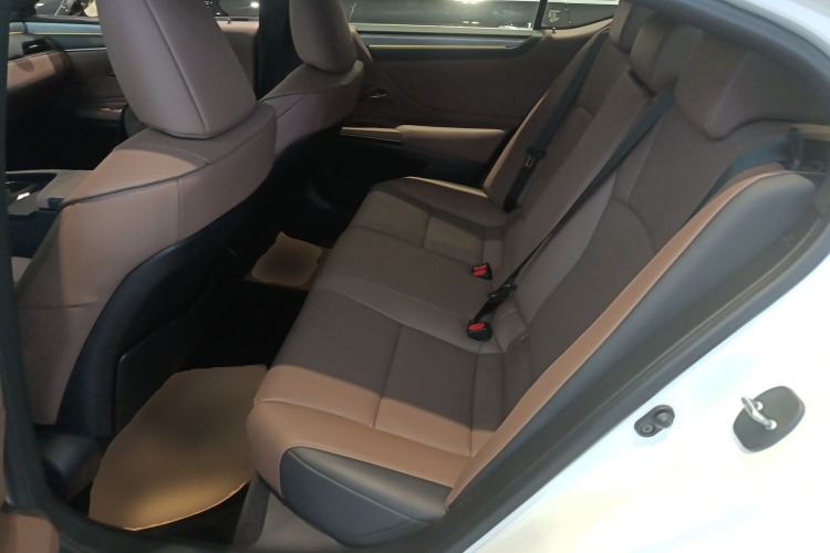 Used Lexus ES 2025 200 Premium Edition