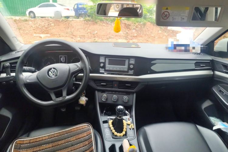 Used Volkswagen Bora 2020 1.5L Manual Fashion Edition
