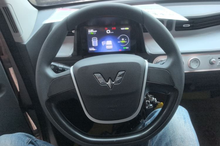 Used Wuling Hongguang MINIEV 2021 Macaron Fashion Model Lithium Iron Phosphate Steering Wheel