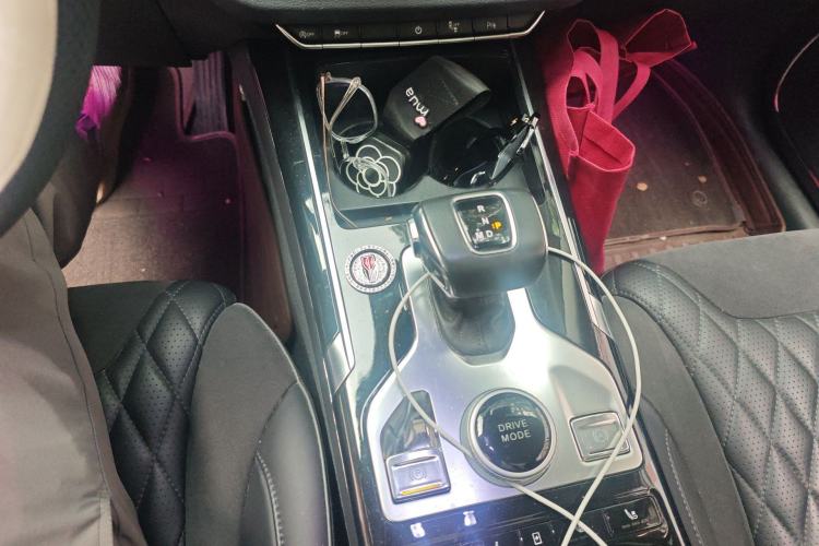 Used Hongqi HS5 2019 2.0T Smart Connect Flagship All-Wheel-Drive Version Gear Lever