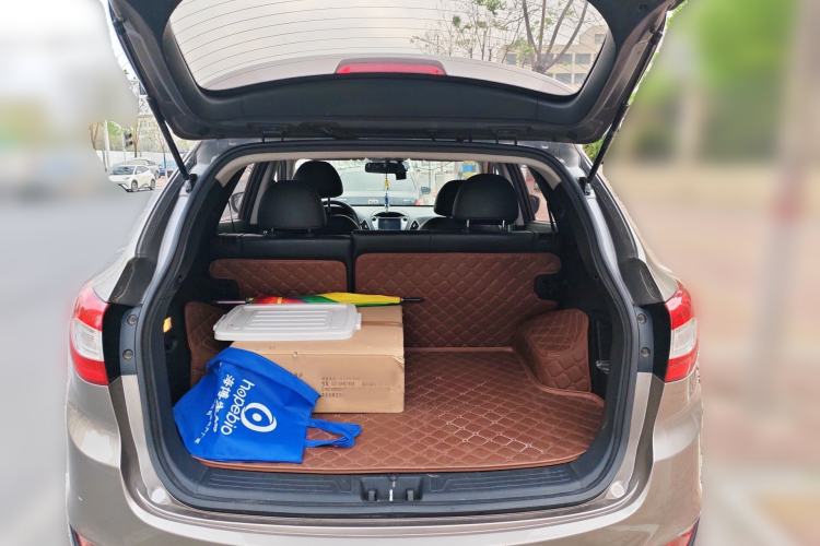 Used Hyundai ix35 2013 2.0L Automatic Two-Wheel Drive Smart GLS China IV Standard