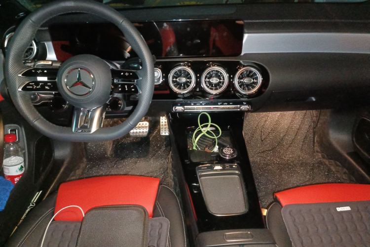 Used Mercedes-Benz CLA AMG 2024 Facelifted AMG CLA 35 4MATIC Center Console