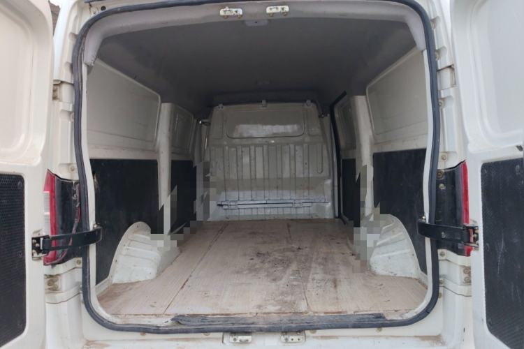 Used Dongfeng Yufeng EM26 2023 Standard Edition 41.472 kWh Henan Lithium Power Trunk