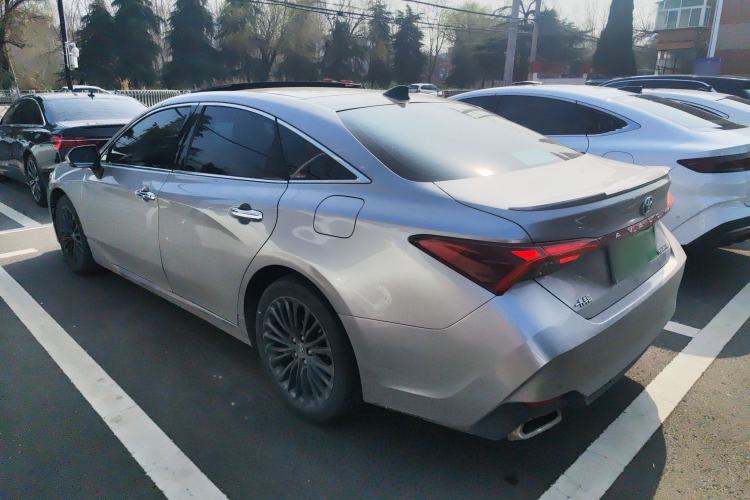 Used Toyota Avalon 2019 2.5L Touring Premium Version China VI Standard
