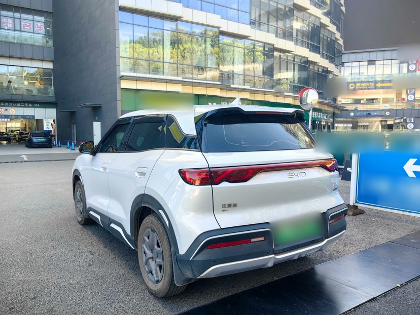 BYD Yuan UP 2025 Model 301KM Leading Version — снимка 14