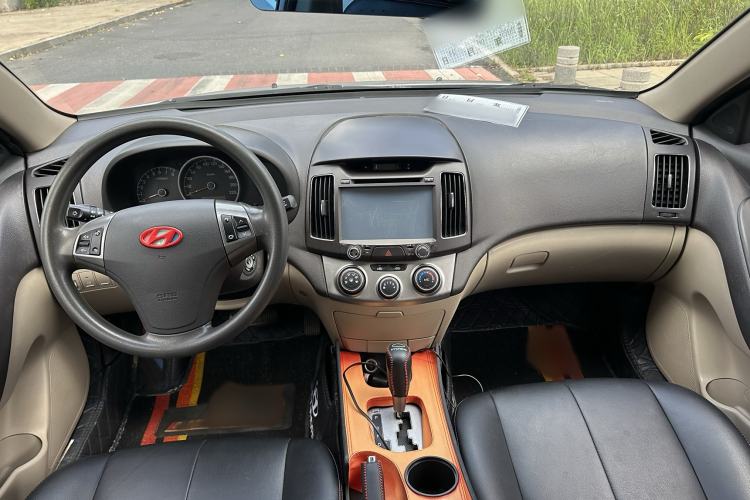 Used Hyundai Celesta 2015 1.6L Automatic Comfort Model
