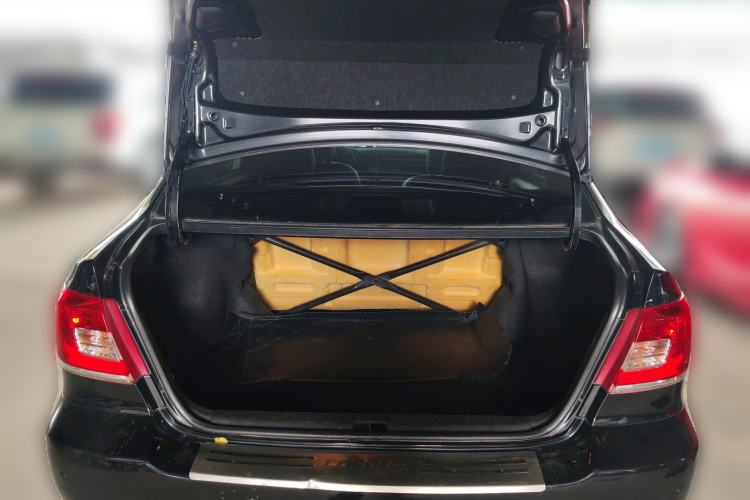 Used Toyota Corolla EX 2011 1.6L Automatic Classic Edition Trunk