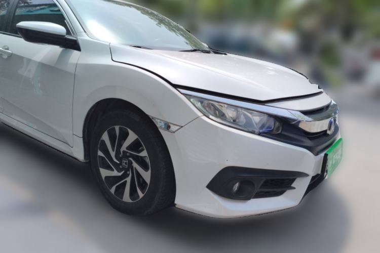 Used Honda Civic 2016 220TURBO CVT Luxury Edition Front Right 45 Deg