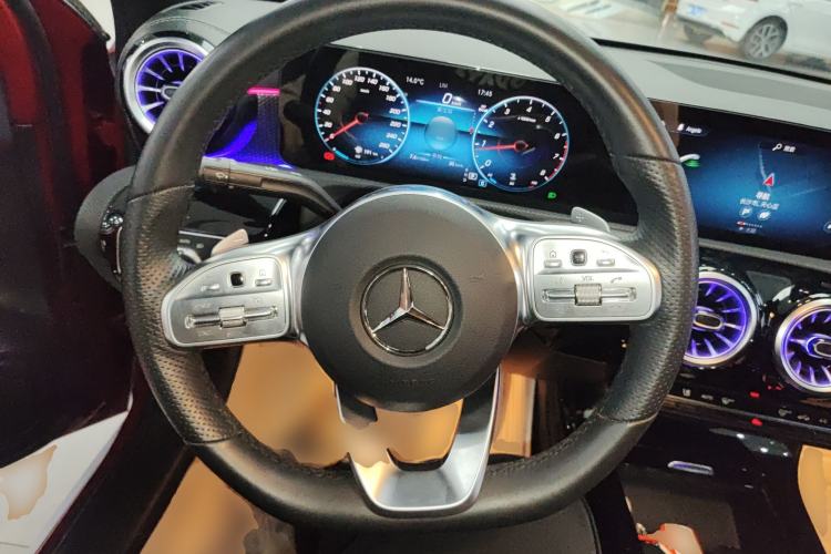 Used Mercedes-Benz A-Class 2022 Revised Version A 200 L Sport Sedan Fashionable Style