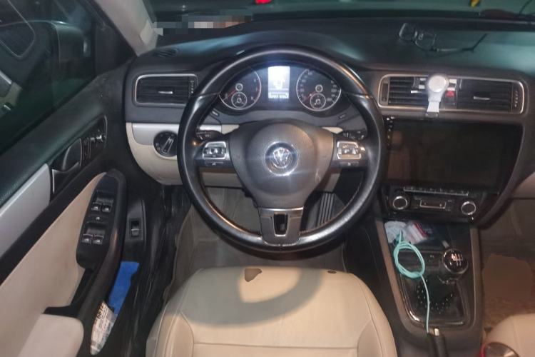 Used Volkswagen Sagitar 2014 Revised Version 1.4TSI Manual Luxury Edition
