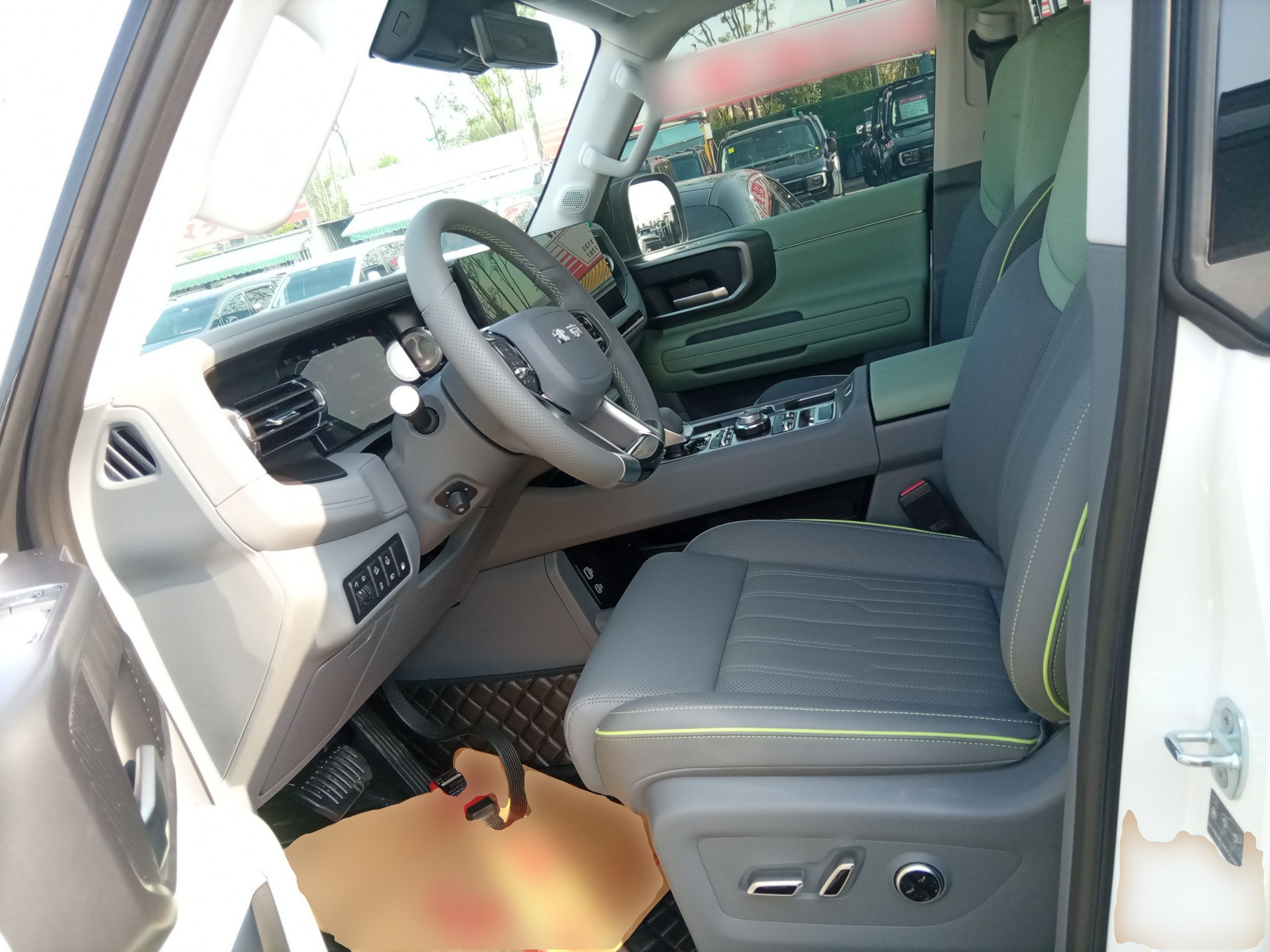 Переднее сиденье в автомобиле