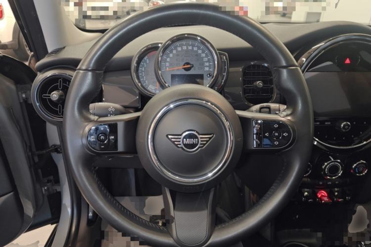Used MINI 2022 Updated 1.5T ONE Five-Door PLUS Edition Steering Wheel