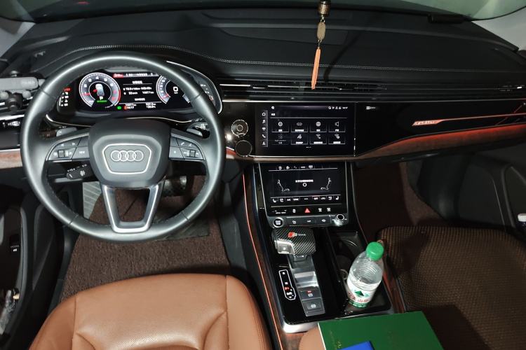 Used Audi Q7 2023 45 TFSI quattro S line Sport model Center Console