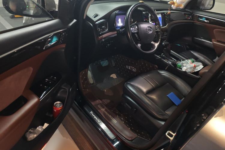 Used GAC Trumpchi GS8 2017 320T Two-Wheel Drive Luxury Smart Connectivity Version (7 Seats)