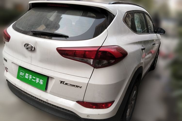 Used Hyundai Tucson 2015 2.0L Automatic Two-Wheel Drive Smart Version
