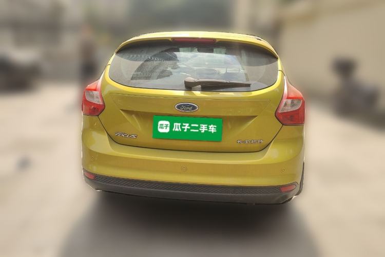 Used Ford Focus 2012 Hatchback 1.6L Manual Fashion Edition
