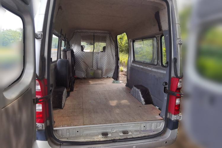 Used Foton Toano 2019 2.5T Extended-Wheelbase Mid-Roof 5-7 Seater 4J25TC3