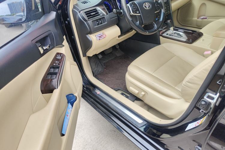 Used Toyota Camry 2015 Dual-Engine 2.5 HG Luxury Navigation Edition Driver Seat