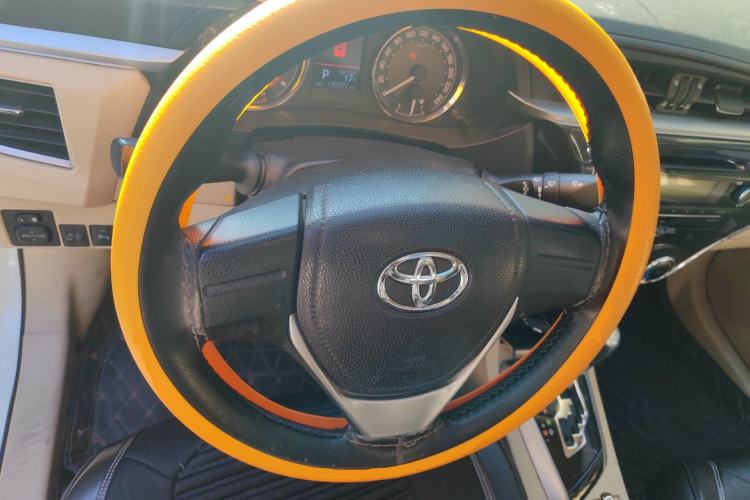 Used Toyota Corolla 2014 1.6L CVT GL-i Steering Wheel