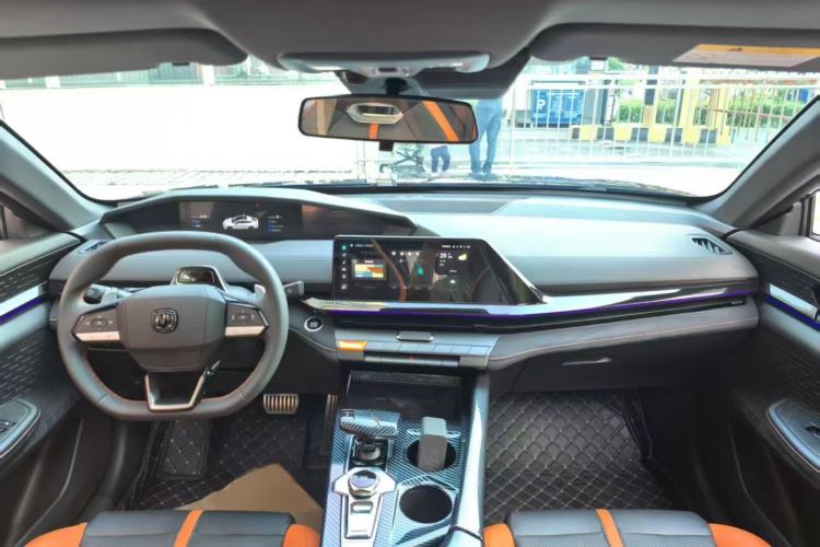 Used CHANGAN UNI-V 2024 1.5T Prestige Sport Edition Interior 1