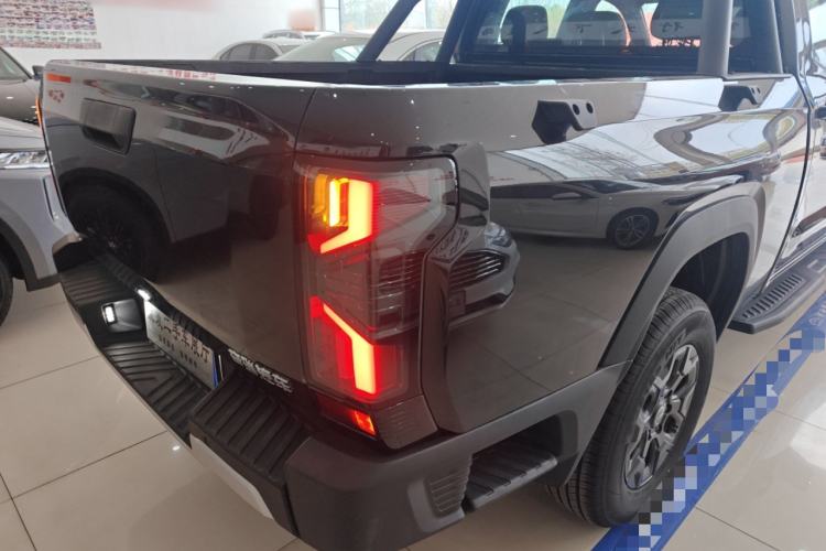 Used RELY Venucia R08 2025 Model 2.3T 8AT 2WD Diesel Long Box Trail Edition Exterior 3