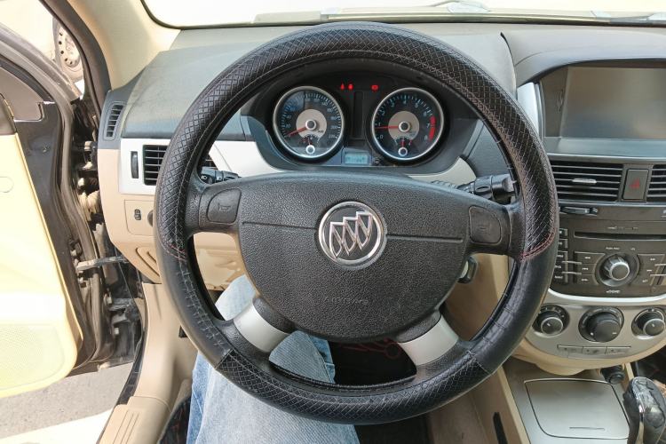 Used Buick Excelle 2013 1.5L Automatic Classic Model
