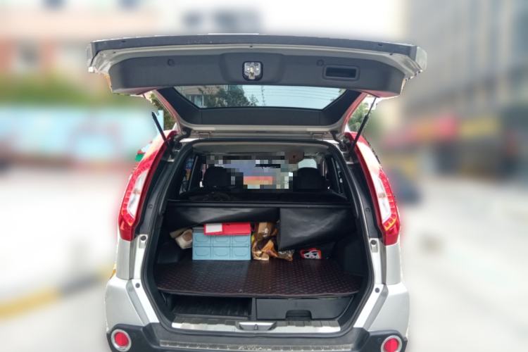 Used Nissan X-Trail 2012 2.5L CVT Luxury Edition 4WD Trunk