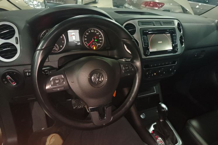 Used Volkswagen Tiguan L 2013 1.8TSI Automatic Two-Wheel Drive Luxury Model
