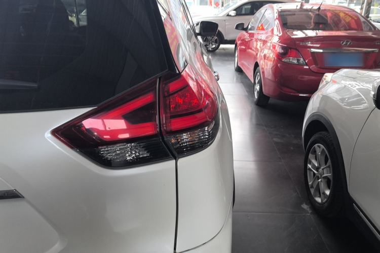 Used Nissan X-Trail 2023 Classic 2.0L Two-Wheel Drive Smart Connect & Comfort Edition Right Rear Taillight