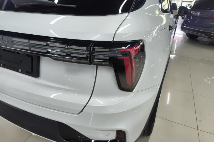 Used Lynk & Co 01 EM-P 2023 1.5TD EM-P Dawn Edition Exterior 6