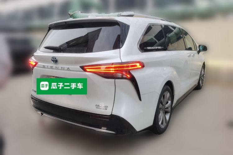Used Toyota SIENNA 2021 2.5L Hybrid Premium Edition