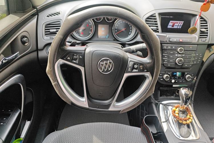 Used Buick Regal 2011 GS 2.0T Super Sport Edition Steering Wheel
