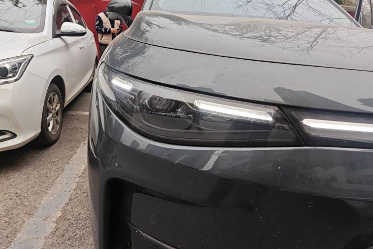 Used Leapmotor C16 2026 Extended-Range 280 LiDAR Zhizun Edition 6 Seats
