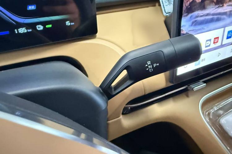 Used Geely Galaxy Galaxy Xingjian 7 EM-i 2025 120km Launch+ Version