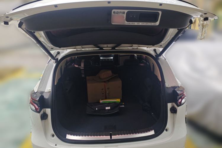 Used BYD Tang 2018 2.0T Automatic SmartConnect Prestige 7-Seater China V Standard
