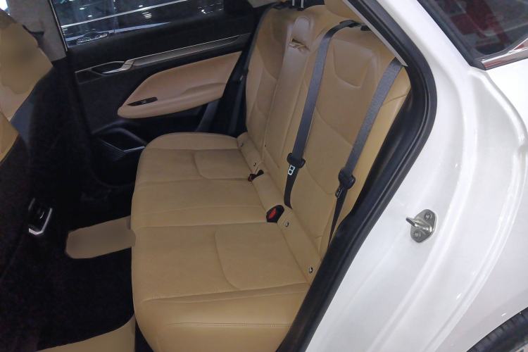 Used Geely Auto Emgrand L HiP 2024 Champion Edition 1.5TD-DHT Pro 100KM Excellence Model
