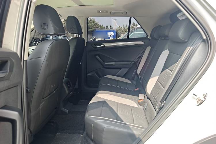 Used Volkswagen T-ROC 2018 230TSI DSG Two-Wheel Drive Advanced Version China V Standard Interior 8