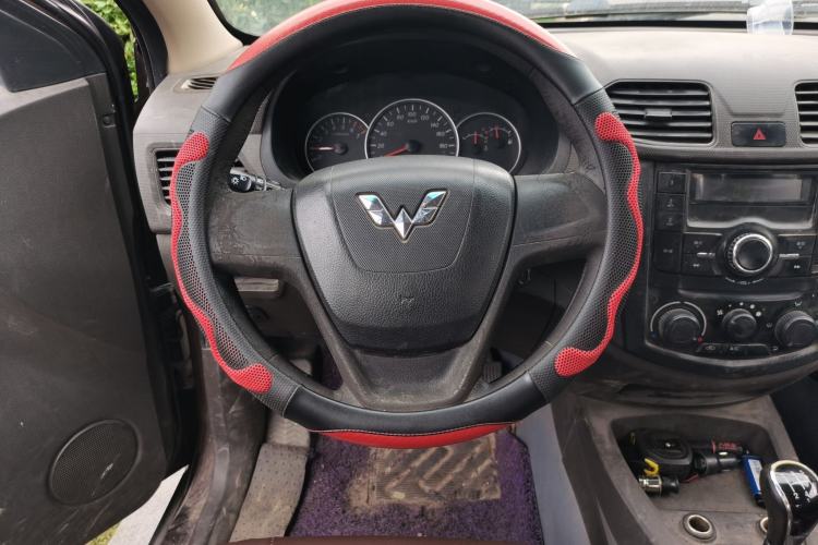 Used Wuling Hongguang 2015 1.5L S Basic Version China V Standard