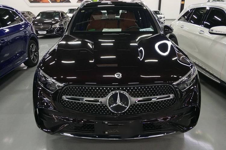 Used Mercedes-Benz GLC 2023 Facelifted GLC 300 L 4MATIC Luxury Version 5 Seats