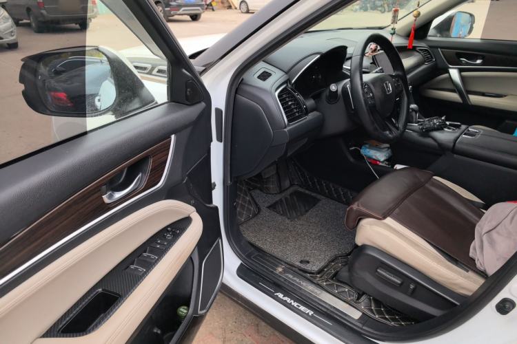 Used Honda Avancier 2017 240TURBO Two-Wheel Drive Premium Edition Driver Seat