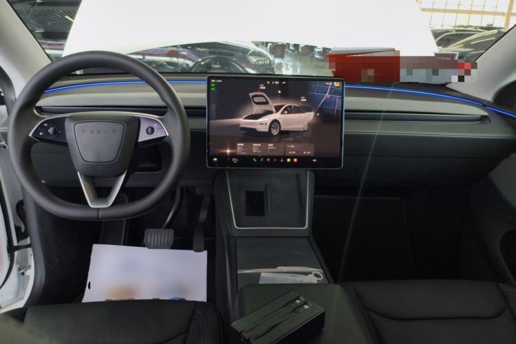 Used Tesla Model Y 2025 Rear-Wheel-Drive Version Center Console