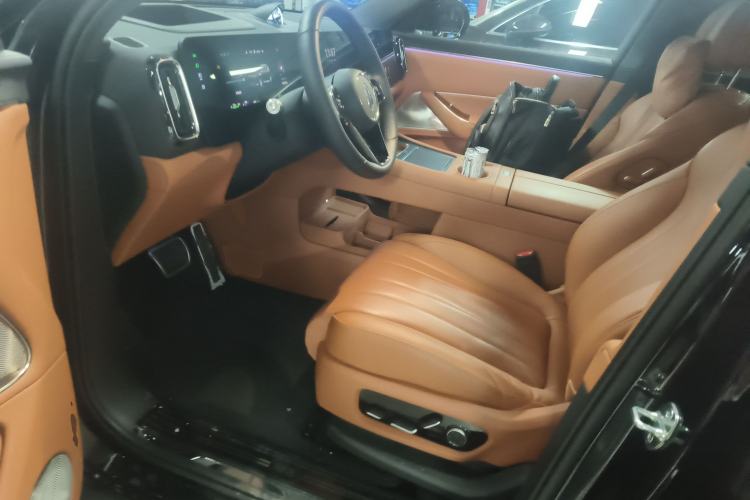 Used Hima AITO M8 2025 Extended-Range Max Version 37 kWh 5-Seater Left Front Seat