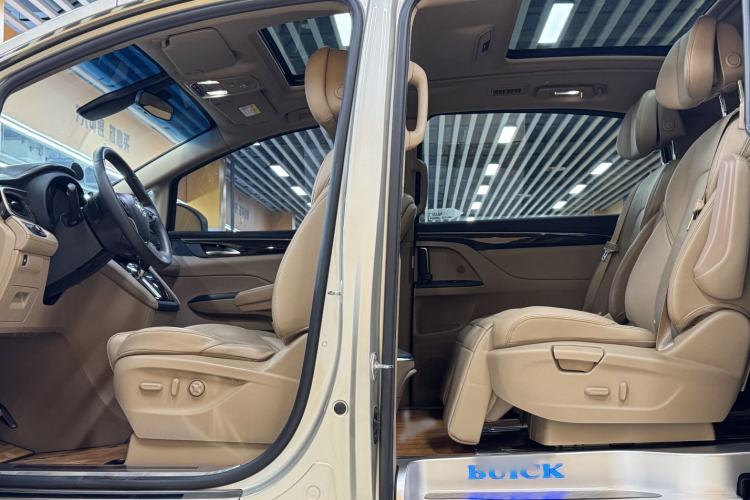 Used Buick GL8 2017 ES 28T Luxury Model China V Standard