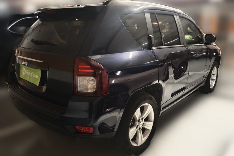 Used Jeep Compass 2014 2.0L two-wheel drive sport version
