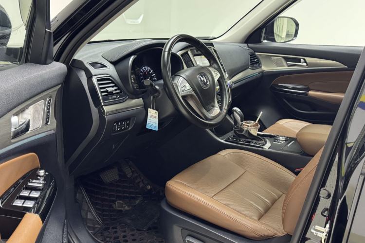 Used CHANGAN CS95 2017 2.0T Four-Wheel Drive ZhiZun Edition
