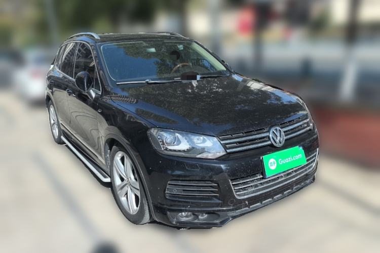 Used Volkswagen Touareg 2015 3.0 TSI Audacious Limited Edition Front Right 45 Deg