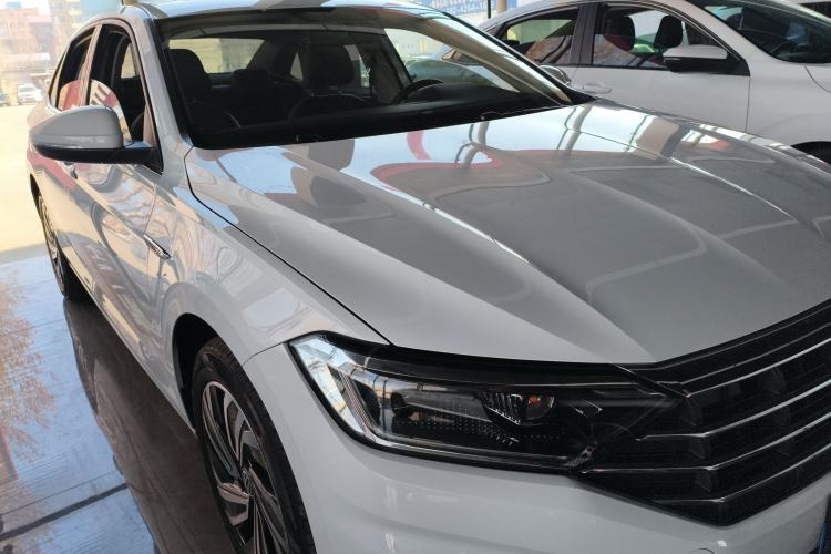 Used Volkswagen Sagitar 2022 280TSI DSG Flyover Edition Front Right 45 Deg