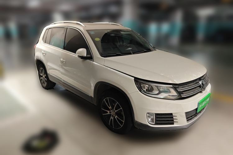 Used Volkswagen Tiguan 2016 300TSI Automatic Two-Wheel Drive Luxury Edition Front Right 45 Deg